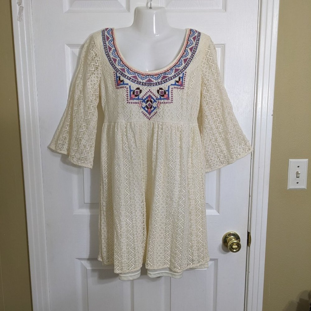Flying Tomato Cream Lace Bell Sleeves Criss-Cross Back Mini Dress - size M
